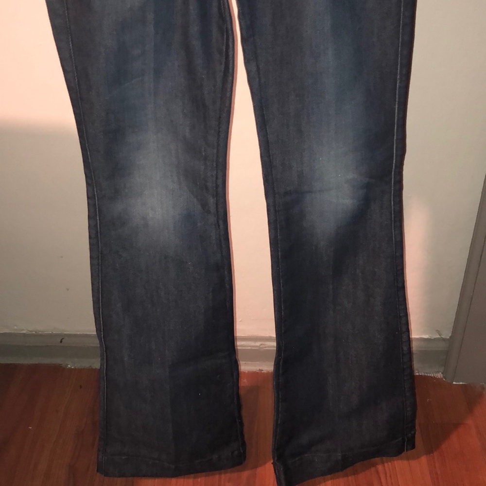 Guess Jeans - Picture 2 of 4